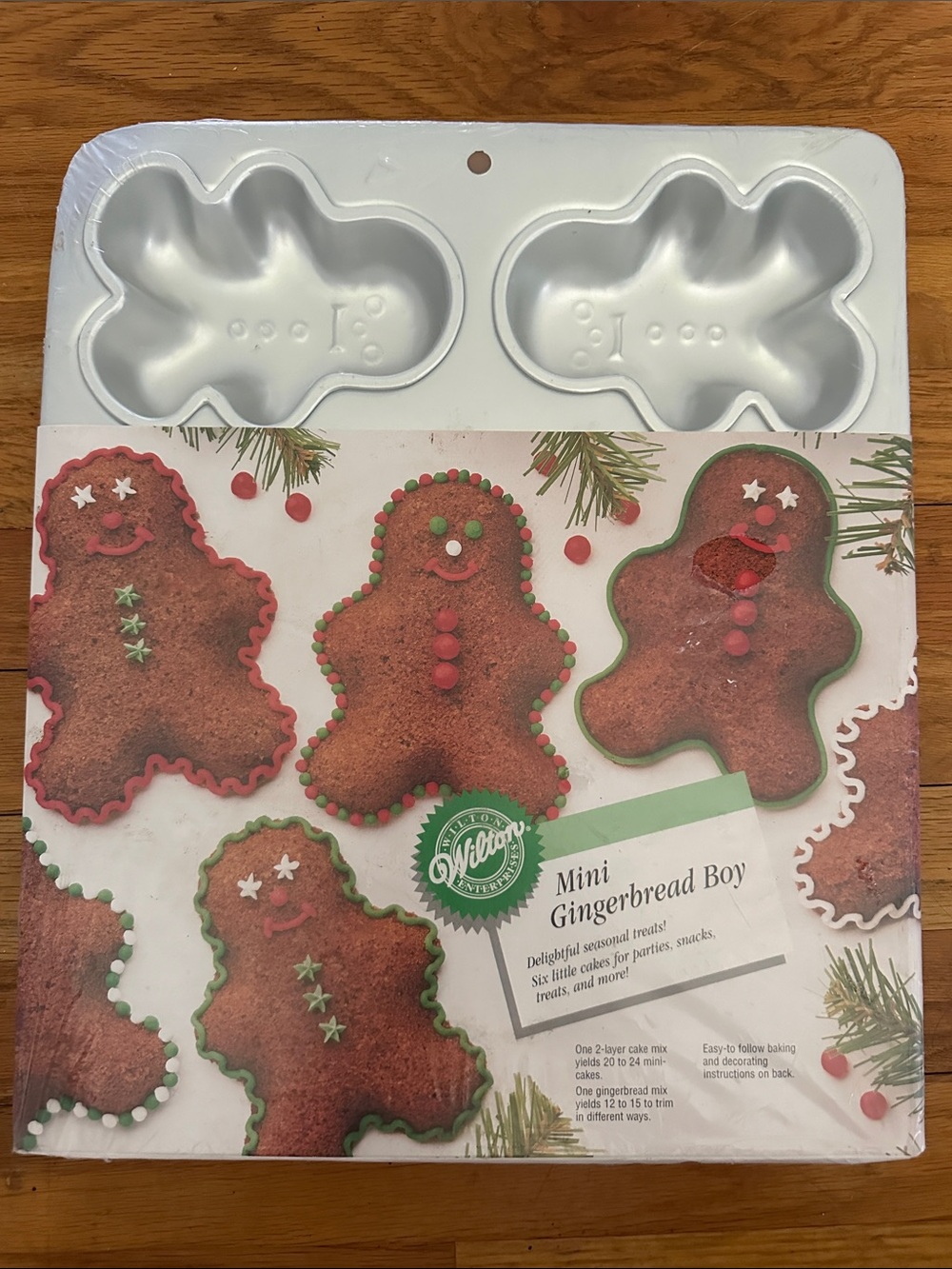 Wilton Silver Mini Gingerbread Boy Cake Pan VTG